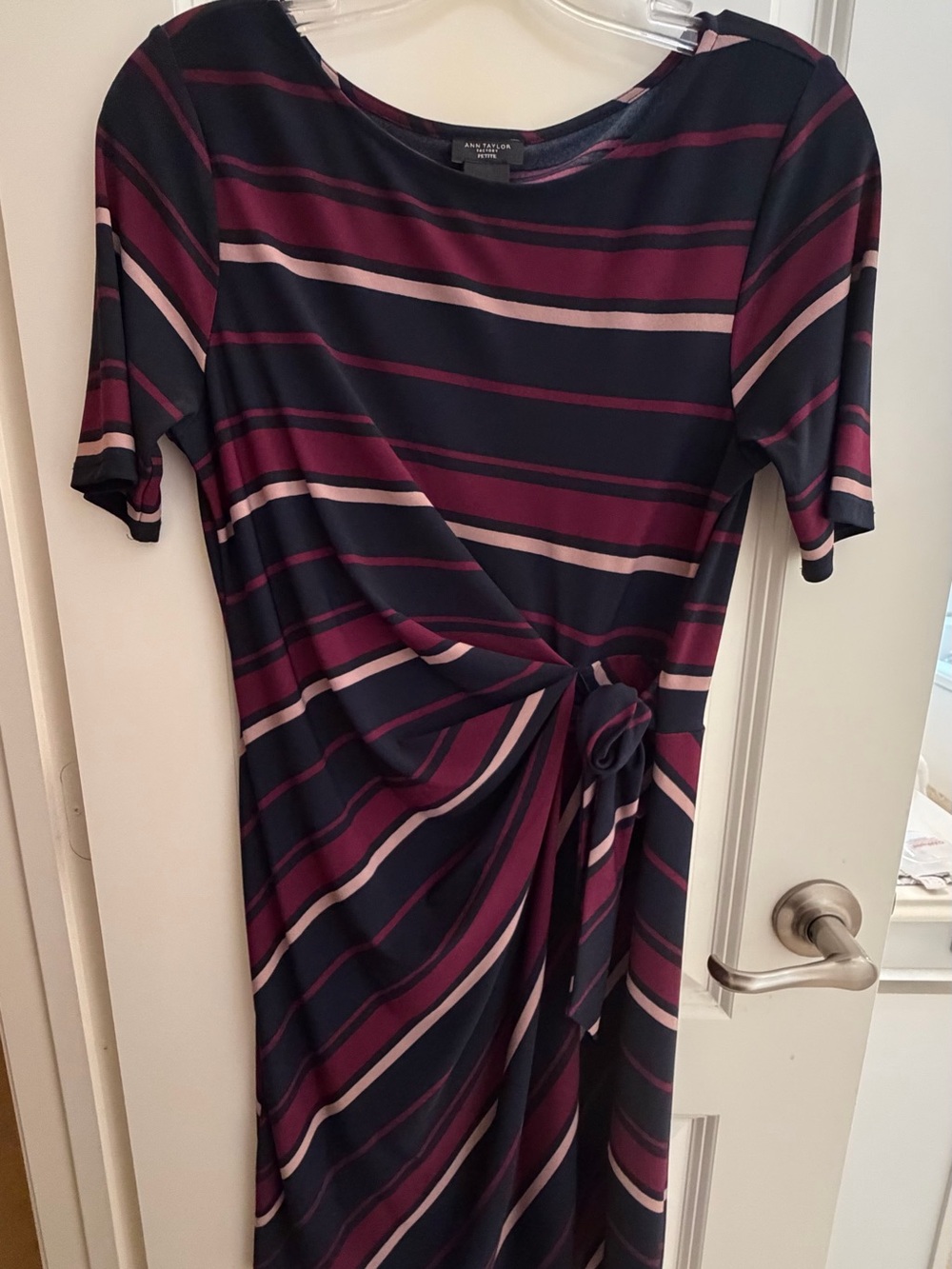 Ann Taylor Factory Petite MP Navy Burgundy Stripe Tie Waist Dress